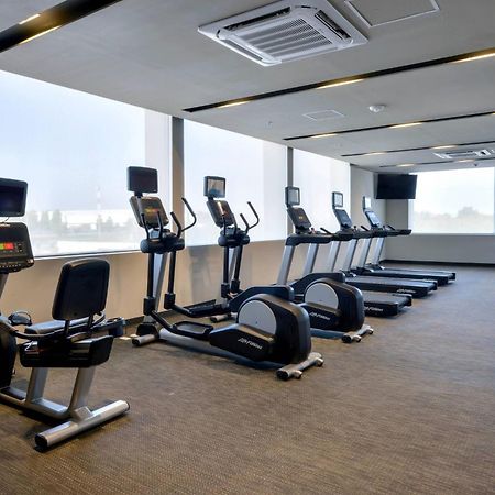 Courtyard By Marriott San Luis Potosi, Los Lagos Bagian luar foto
