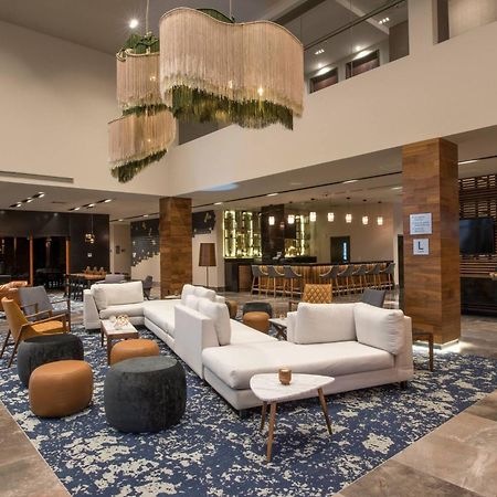 Courtyard By Marriott San Luis Potosi, Los Lagos Bagian luar foto