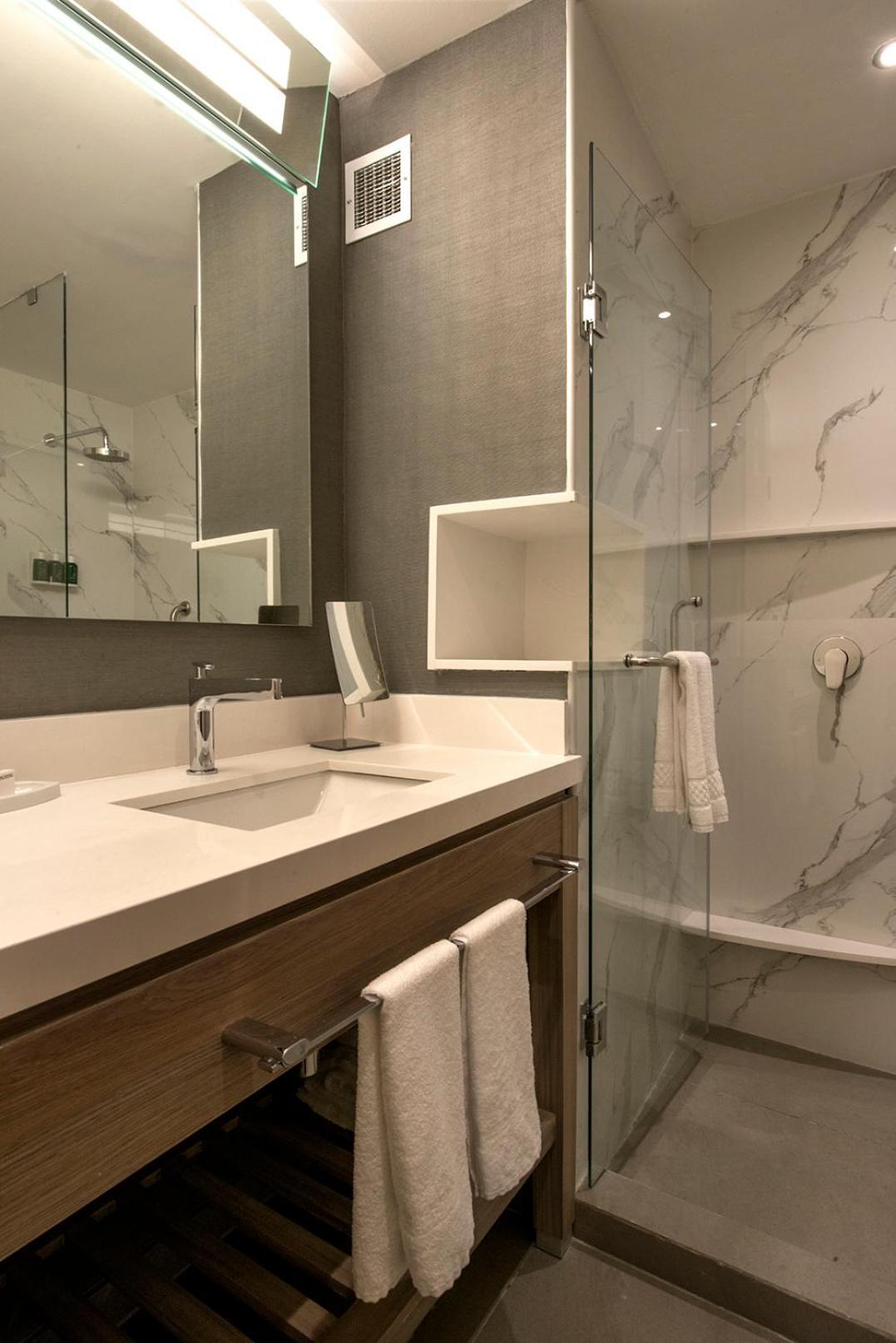 Courtyard By Marriott San Luis Potosi, Los Lagos Bagian luar foto