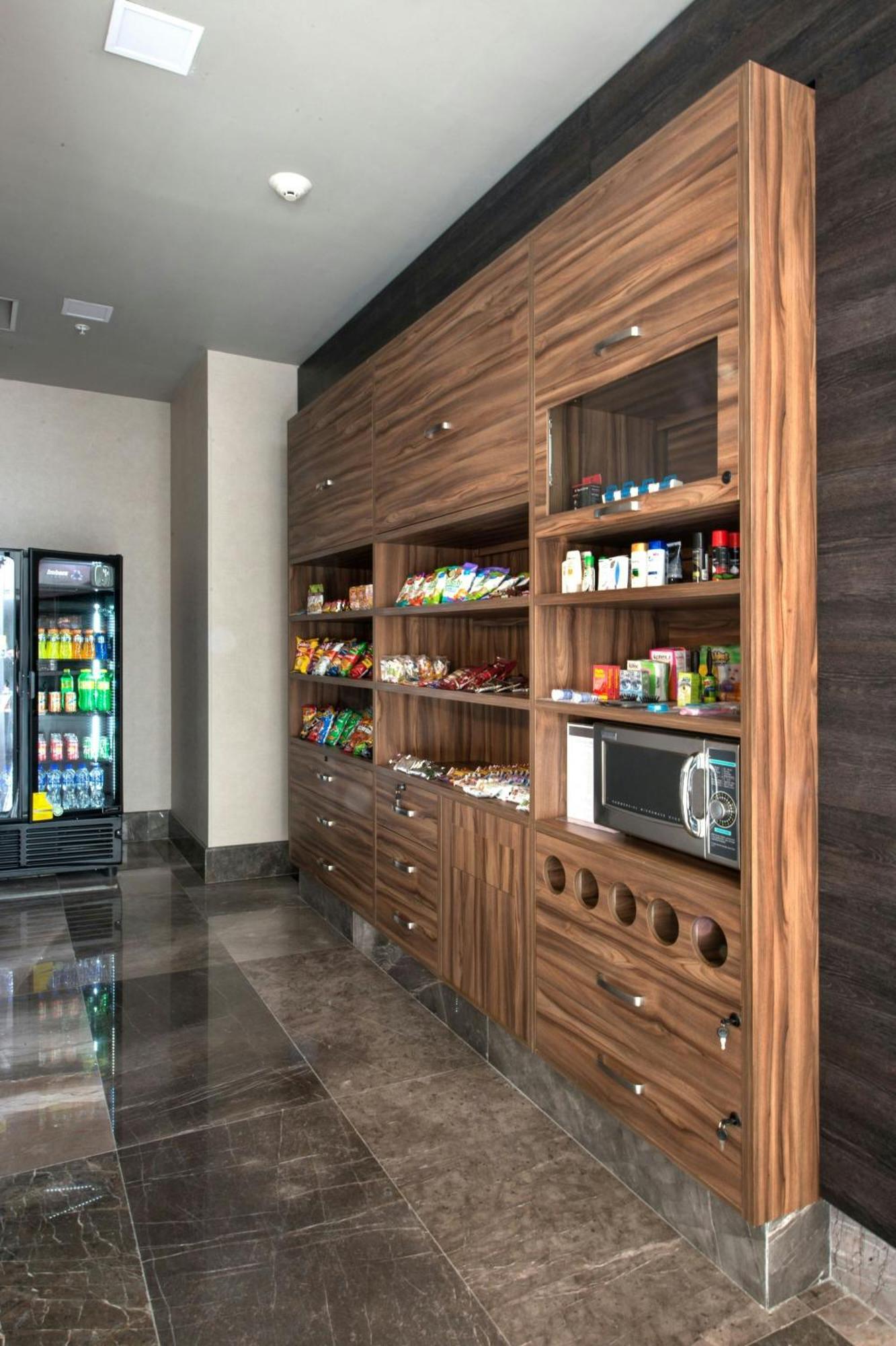 Courtyard By Marriott San Luis Potosi, Los Lagos Bagian luar foto